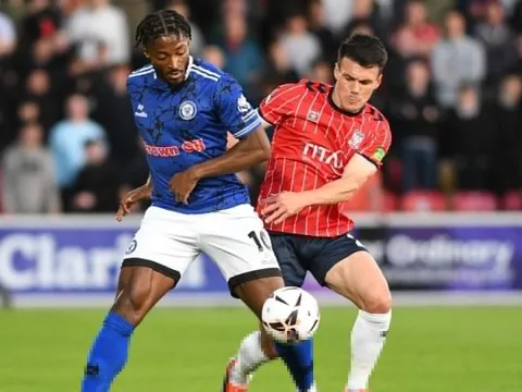 Bàn thắng phút 90+9 tạo nên trận cầu thăng hạng nghẹt thở bóng đá Anh