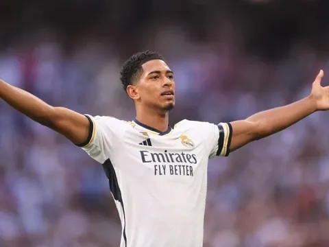 Bellingham rót tiền vào đội cricket quê nhà