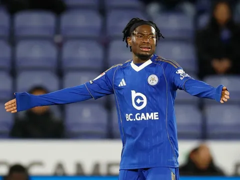 Leicester sụp đổ sau 10 năm vô địch