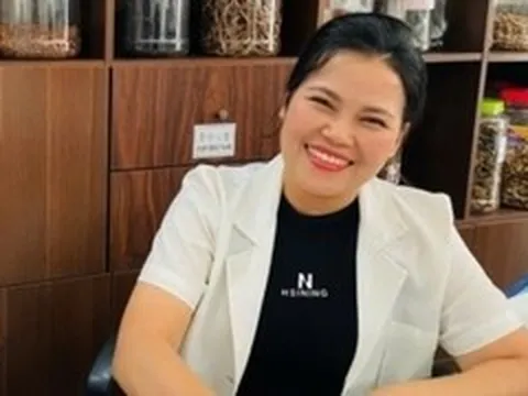 Nữ y sĩ ép tim, giành giật sự sống cho thanh niên 27 tuổi ngã quỵ giữa sân bay