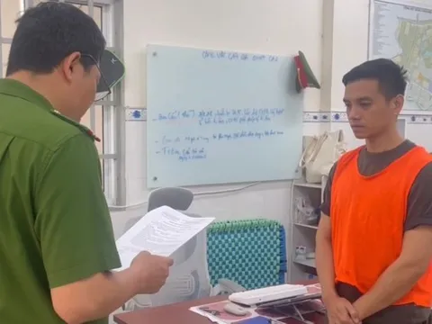 Bắt Tiktoker tự nhận có khả năng “cảm xạ”, giải được “oan gia trái chủ”, “âm binh quấy phá”