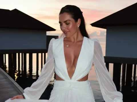 Con gái Owen gây sốt với khả năng cưỡi ngựa