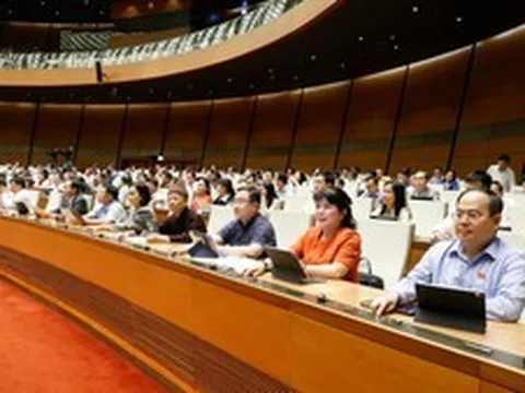 Tôn trọng và bảo hộ quyền tự do tín ngưỡng, tôn giáo của mọi người