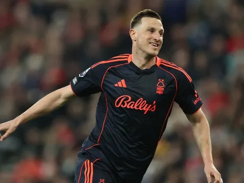 Chiến thắng 5-0 gây chấn động Premier League