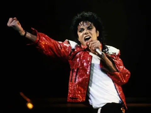 Một gia đình tố Michael Jackson lạm dụng trẻ em trong nhiều năm, phía quỹ di sản lập tức bác bỏ