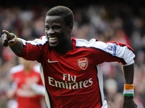 Sau khi bị vợ 'đẩy xuống vực', Eboue nuôi con thành tài