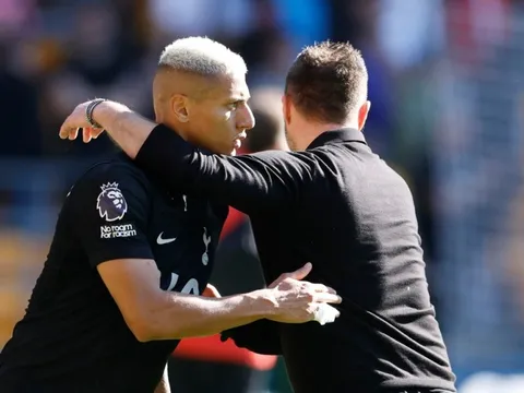 Tottenham gục ngã từ nơi không ai ngờ tới