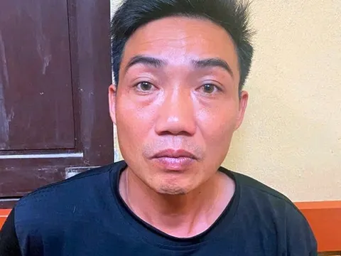 Bắt đối tượng dùng dao sát hại người yêu rồi uống khử khuẩn tự tử