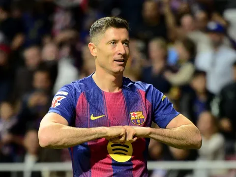 Lewandowski rời Barcelona