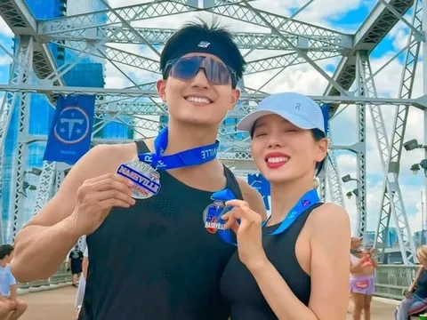 Lệ Quyên báo tin vui cùng bạn trai từ Mỹ