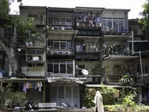 Nhà tập thể cũ Hà Nội giá hàng trăm triệu đồng/m²