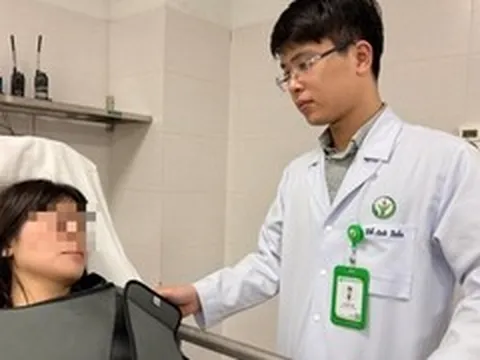 Xe khách rơi vực sâu ở Sơn La: 4 nạn nhân được chuyển gấp về Hà Nội cấp cứu