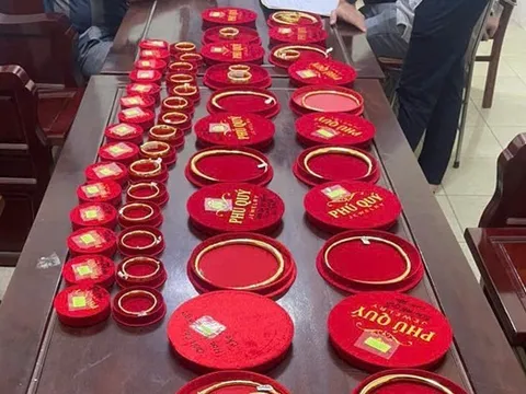 Khởi tố đối tượng 6 lần cầm cố 112 chỉ vàng giả