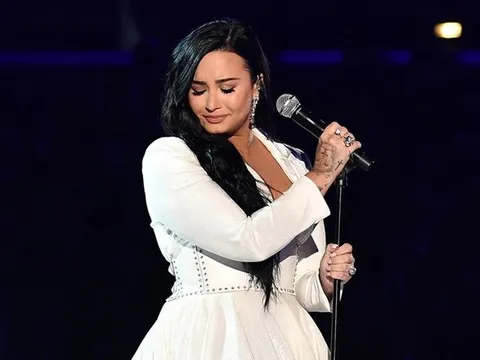 Nữ ca sĩ Demi Lovato chia sẻ về việc nối lại liên lạc với Selena Gomez