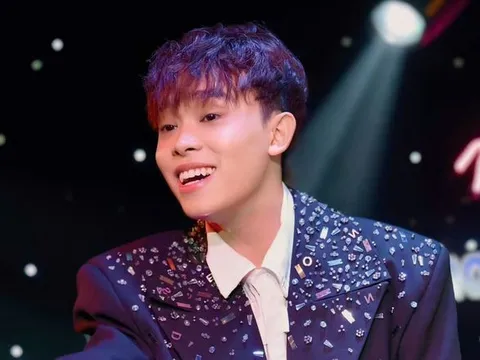 Choáng với số tiền khán giả tặng Hồ Văn Cường trước liveshow