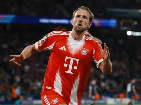 Kane phá 2 kỷ lục sau trận đấu điên rồ