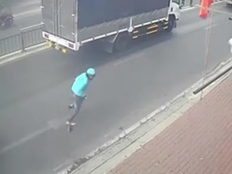 Mặc đồng phục xe ôm công nghệ vào tiệm vờ mua vàng rồi cướp giật, nam thanh niên sa lưới sau vài giờ