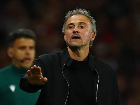 Enrique đi vào lịch sử Champions League