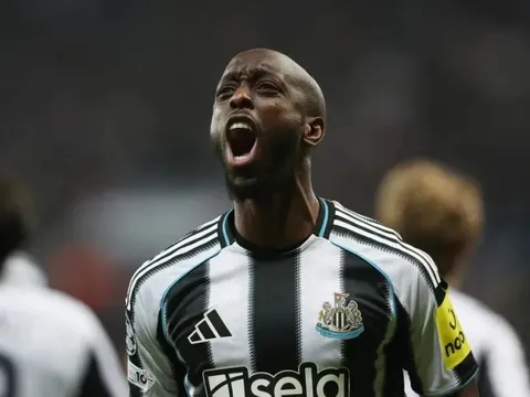 'Bom xịt' 55 triệu bảng của Newcastle