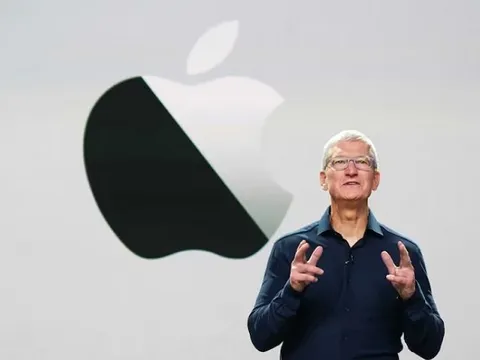 Doanh thu Apple chạm đỉnh trong bối cảnh hãng sắp có 'thuyền trưởng' mới