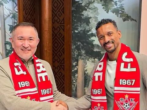 Nani lập cú đúp sau 2 năm