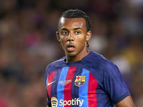 Barcelona thanh lý 5 cầu thủ