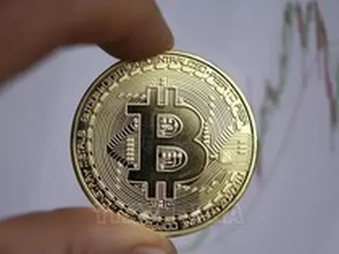 Bitcoin chạm mức cao nhất trong ba tháng