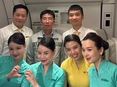 Bác sĩ Bệnh viện Bạch Mai cứu hành khách liệt mặt trên chuyến bay đi Pháp