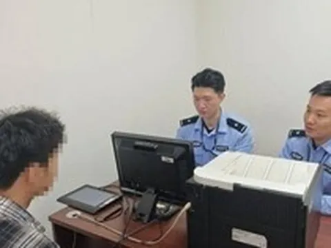 Mẹ vừa gọi điện báo chuyển khoản thành công 300 triệu đồng, con trai tá hỏa gọi ngay cảnh sát