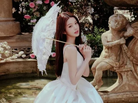 Loạt ảnh gây xao xuyến của Jang Won Young (IVE)