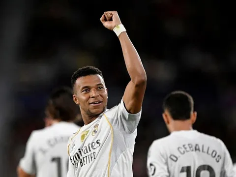 Thành công của PSG đến từ đẩy Mbappe sang Real Madrid