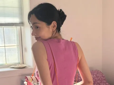 Nữ diễn viên Kim Min Ha 'gây sốt' bởi vẻ ngoài thon gọn