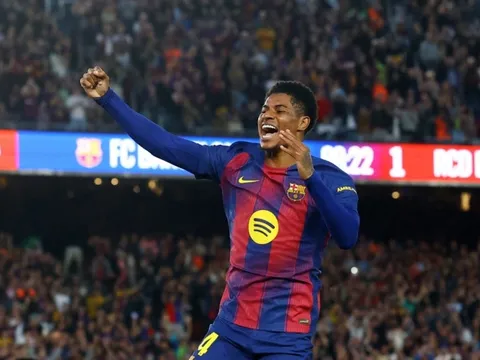 Rashford đi vào lịch sử