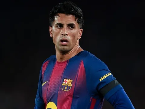 Cancelo làm điều chưa từng có trong lịch sử