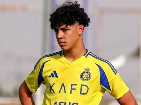 Con trai Ronaldo được săn đón