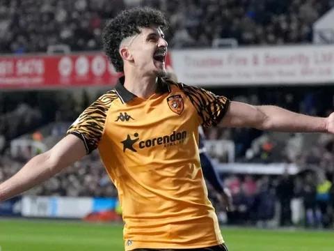 Đội đầu tiên vào chung kết play-off thăng hạng Premier League
