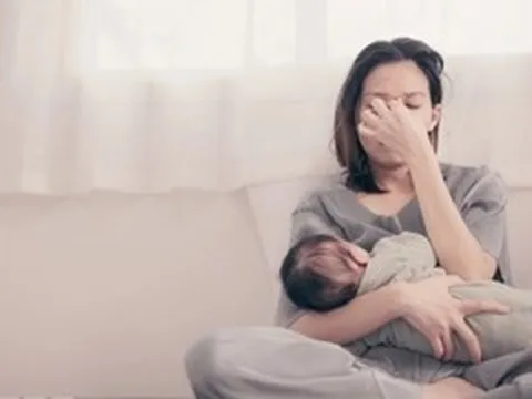 Mẹ trẻ ở Hà Nội trầm cảm nặng vì mặc cảm mất sữa, tự trách mình là người mẹ tồi