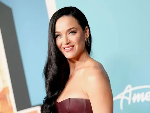 Phản ứng của khán giả khi Katy Perry bày tỏ sự tiếc nuối về tình cũ