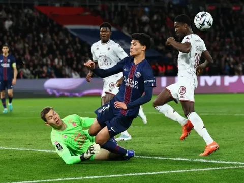 Tài năng gốc Philippines vô địch cùng Barca và PSG