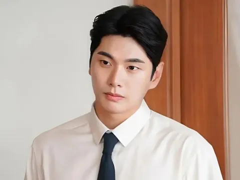 Công ty quản lý phủ nhận cáo buộc Lee Yi Kyung trốn thuế