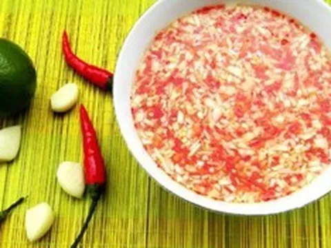 Ăn đồ chua cay chỉ thấy vị ngọt, nam sinh viên 20 tuổi "sốc nặng" khi biết lý do