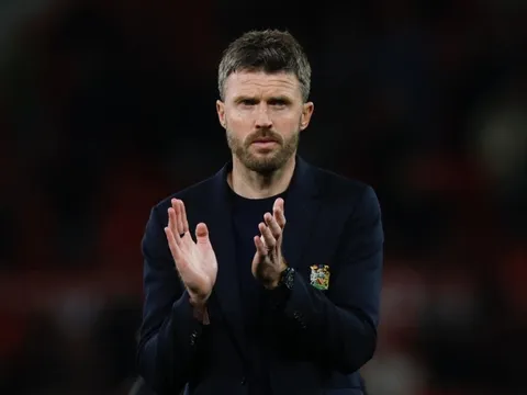 MU đưa ra đề nghị với Carrick