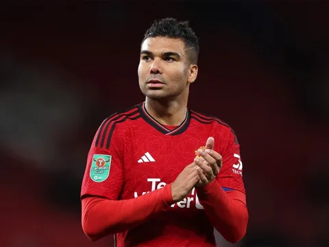 Một quyết định muộn màng khiến MU mất Casemiro