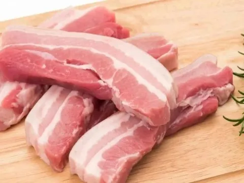 Giá heo hơi hôm nay 15/5: Duy trì đà đi ngang, vùng giá giao dịch khoảng 66.000 - 71.000 đồng/kg