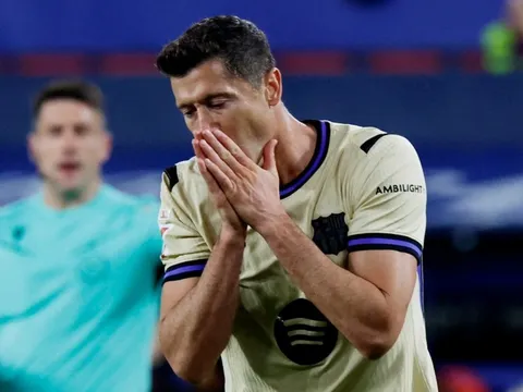 Barcelona tiết kiệm số tiền khổng lồ với Lewandowski