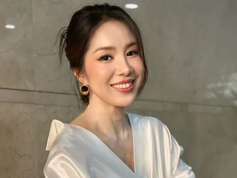 Lê Phương đón tin mừng