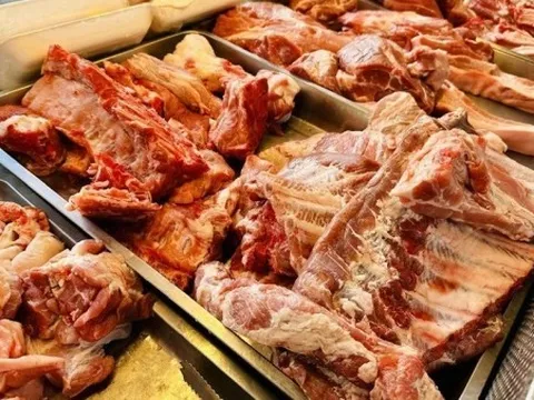 Giá heo hơi hôm nay 18/5: Đầu tuần đi ngang, vùng giá giao dịch từ 66.000 - 70.000 đồng/kg