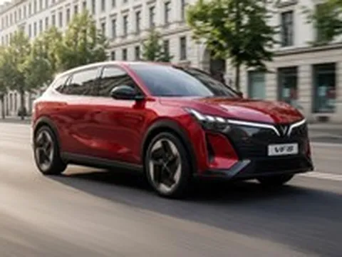 VinFast ra mắt VF 8 thế hệ mới, giá 999 triệu đồng