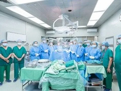 Hồi sinh 12 cuộc đời từ 2 người hiến tạng