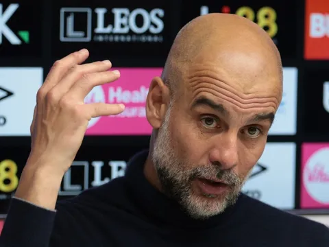 Pep Guardiola vung tiền sau khi rời Man City